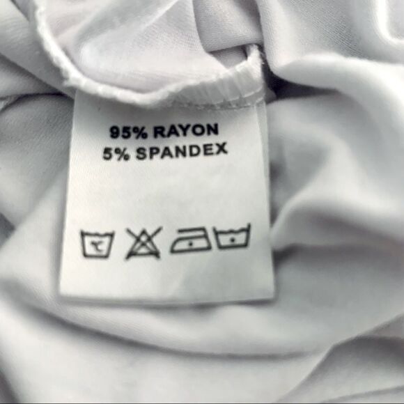 Old Navy 2 BUNDLE Burgundy & White V-Neck Short Sleeve T-shirts Size Large - Picture 9 of 9